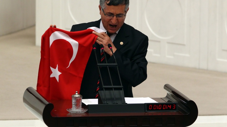 Ãzcan YeniÃ§eri, meral AkÅener ile ilgili gÃ¶rsel sonucu