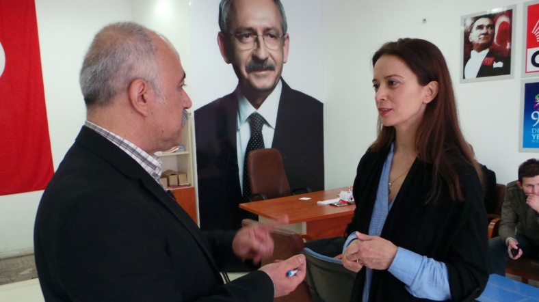 CHP adayı Dr. Mehmet Ecer CHP adayı Dr. Mehmet Ecer