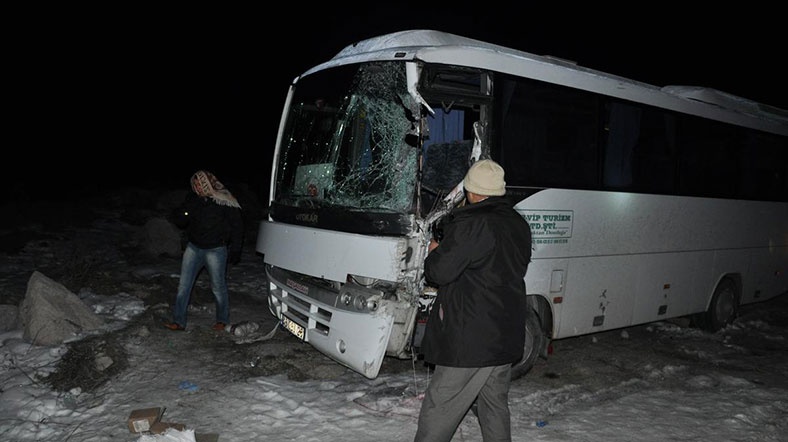 Konya Da Trafik Kazasi 1 Olu Al Jazeera Turk Ortadogu Kafkasya Balkanlar Turkiye Ve Cevresindeki Bolgeden Son Dakika Haberleri Ve Analizler