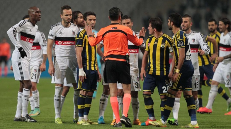 Savunmada Fenerbahce Hucumda Besiktas Al Jazeera Turk Ortadogu Kafkasya Balkanlar Turkiye Ve Cevresindeki Bolgeden Son Dakika Haberleri Ve Analizler