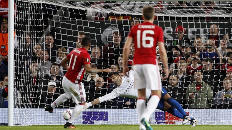 Fenerbahce Manchester Da Farkli Maglup Al Jazeera Turk Ortadogu Kafkasya Balkanlar Turkiye Ve Cevresindeki Bolgeden Son Dakika Haberleri Ve Analizler