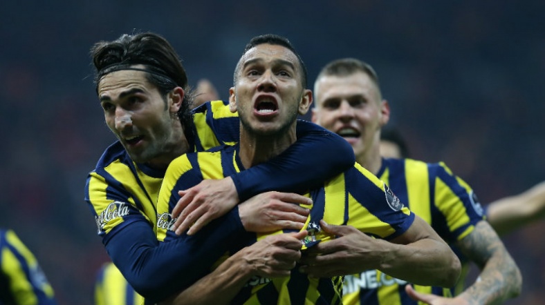 Galatasaray Oynadi Fenerbahce Kazandi Al Jazeera Turk Ortadogu Kafkasya Balkanlar Turkiye Ve Cevresindeki Bolgeden Son Dakika Haberleri Ve Analizler