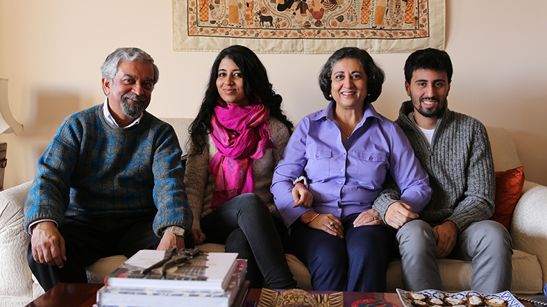 kamal-anita malhotra ve çocukları kamal-anita malhotra ve çocukları