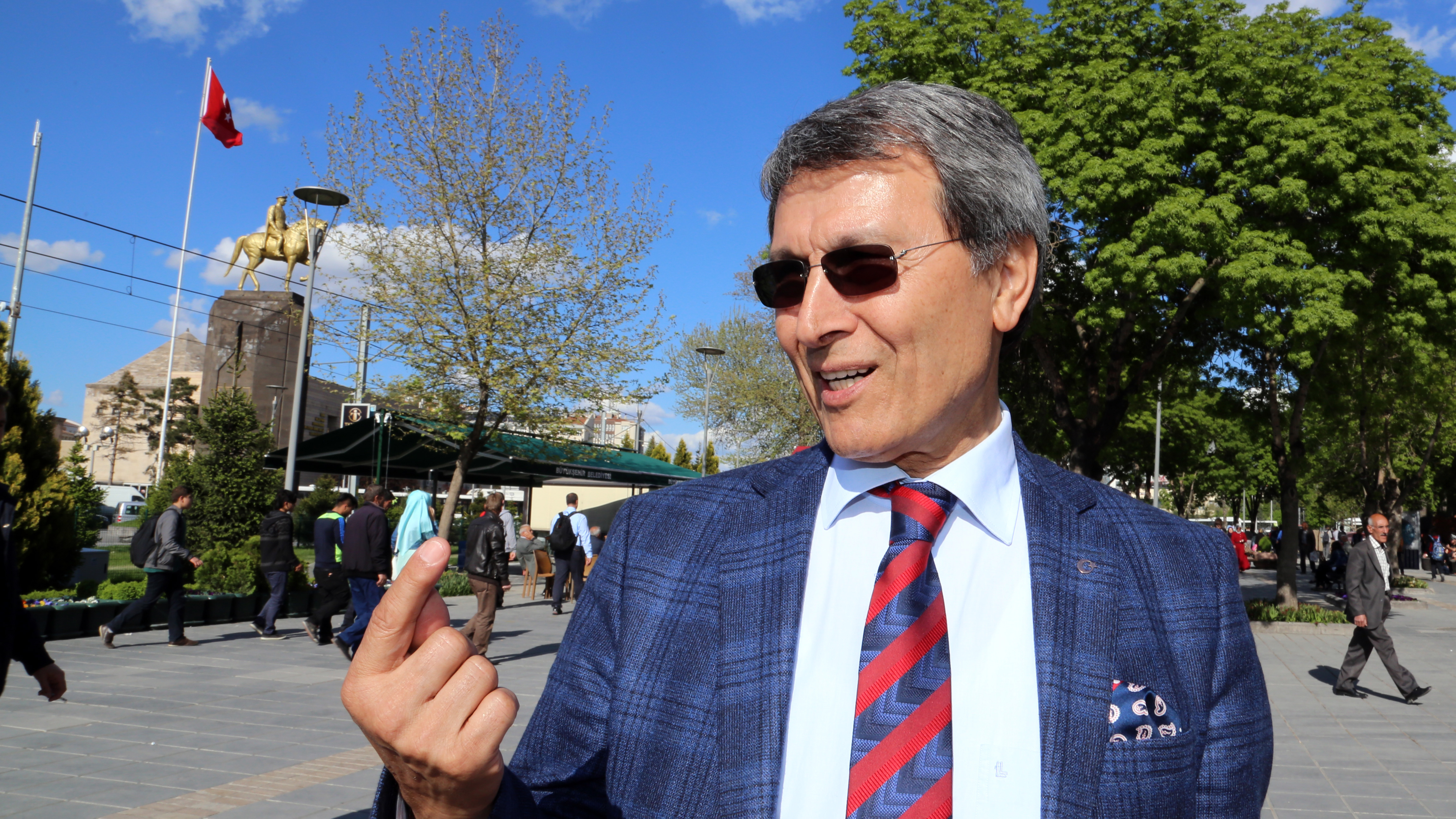 yusufhalacoglu yusufhalacoglu
