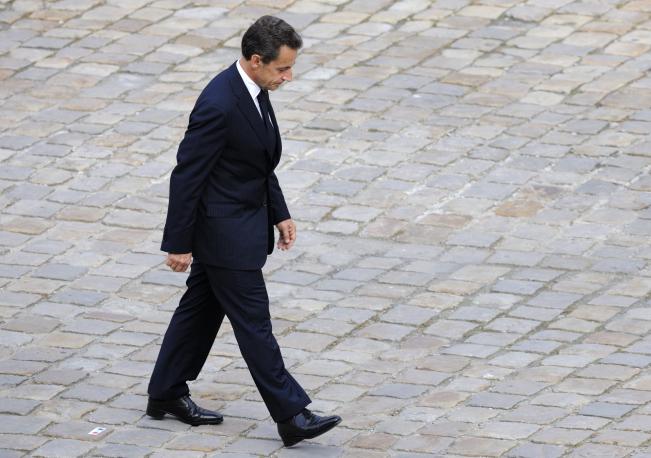 Sarkozy, Cumhurbaşkanlığı seçimleri öncesinde kritik bir yenilgi aldı.