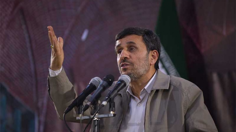 İran lideri Ahmedinejad, İngiliz göstericilere destek verdi.