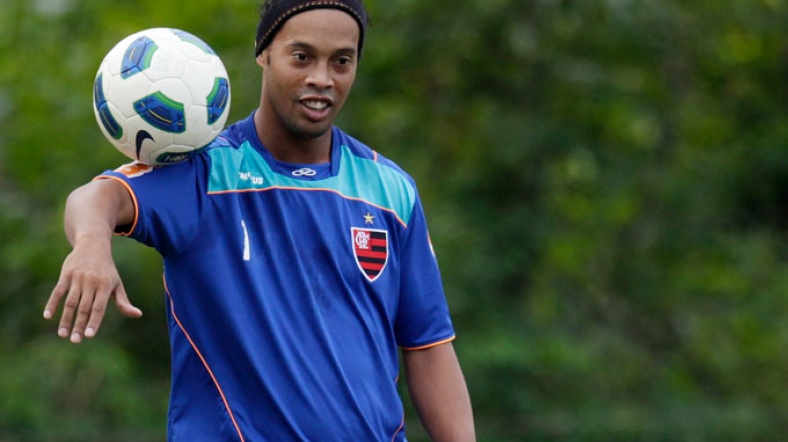 Ronaldinho 5 Eylül'de Craven Cottage'da Gana'ya karşı mücadele edecek.