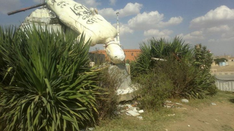 Temmo'nun öldürülmesine tepki olarak, eski devlet başkanı Hafız Esad'ın Amuda bölgesindeki heykeli muhaliflerce yıkıldı.