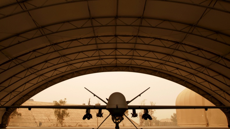 Hangarda insansız hava aracı.
