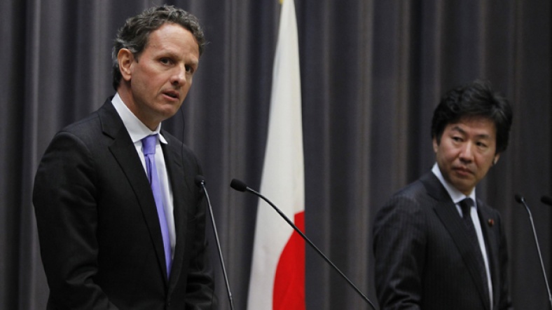 ABD Hazine Bakanı Timothy Geithner (solda), Çin'de bulamadığı desteği, Japonya'dan aldı.