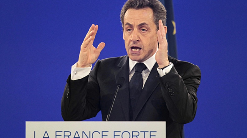 Sarkozy, kamuoyu yoklamalarında Sosyalist Parti’den aday olan rakibi François Hollande’ın gerisinde seyrediyor.