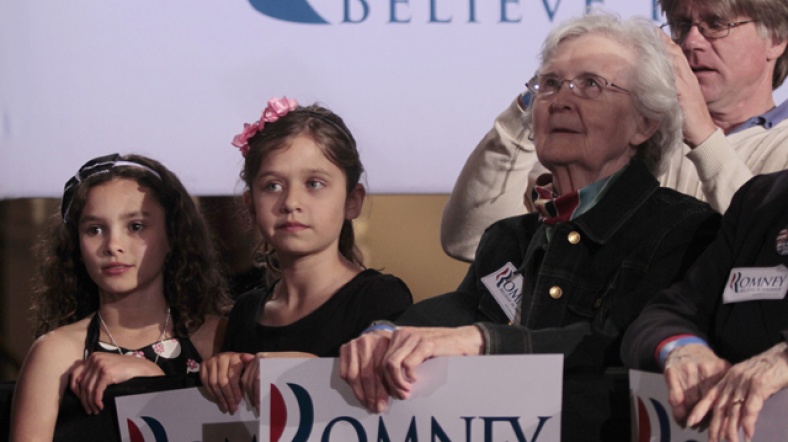 Romney'nin destekçileri, Wisconsin'in en büyük şehri Milwaukee'de seçim zaferini kutluyor.