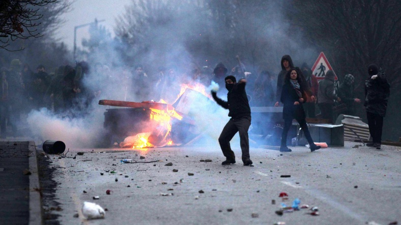 ODTÜ'deki olaylar, Türk yapımı Göktürk-2 uydusunun fırlatılması nedeniyle yapılan tören sırasında çıkmıştı.