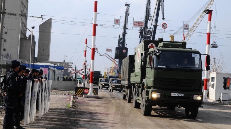 Füze sistemlerinin sevkiyatı nedeniyle İskenderun Limanı'nda geniş güvenlik önlemleri alındı.