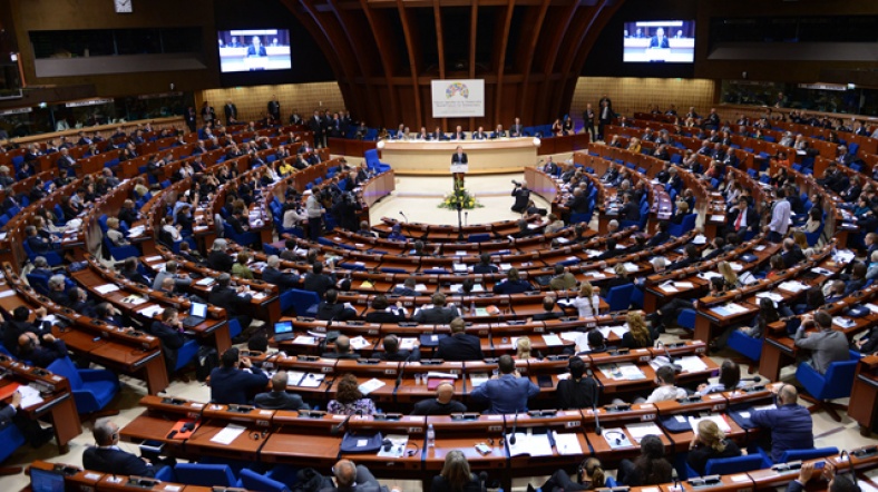 Türkiye ile ilgili rapora ilişkin karar tasarısı, 35’e karşı 142 oyla kabul edildi. 