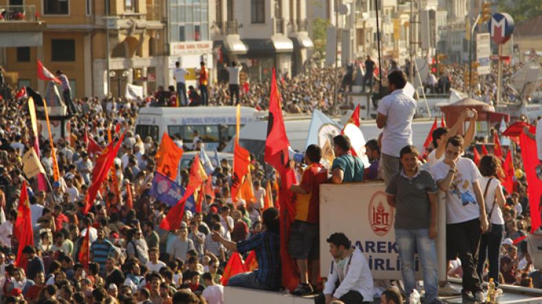 İstanbul Taksim Meydanı Gezi Parkı gösterileri