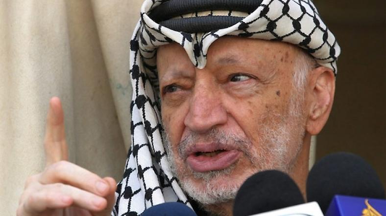 Filistinliler nezdinde kült bir figür olan Yasir Arafat, İsrail Başbakanı İzak Rabin ile beraber 1993'te Oslo Barış Anlaşması'na imza atmıştı.