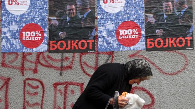 sırpların çoğunlukta olduğu kuzey kosova'da yerel seçim afişleri kuzey kosova yerel seçim afişleri