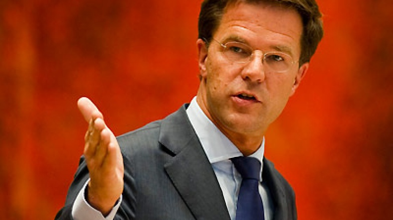 rutte 24 nisan&#039;da kraliçeye istifasını sundu.