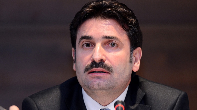 Ayhan Sefer Üstün Ayhan Sefer Üstün yeniden yargılama düzenlemesini değerlendirdi