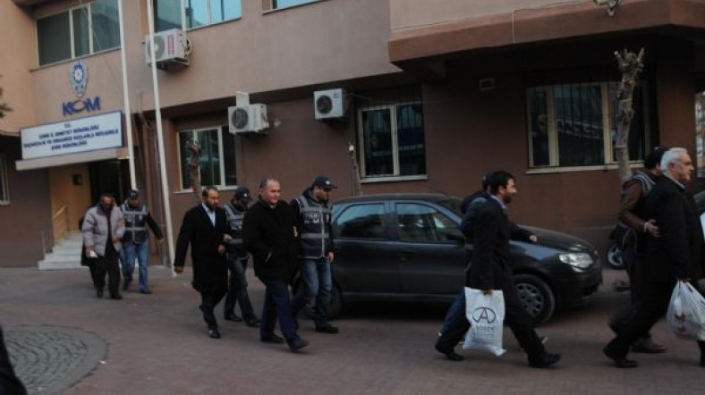 İzmir operasyon