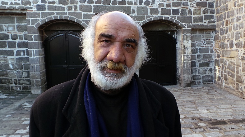 hadi gumus diyarbakir musluman ermeni gümüş, ermeni kökenli ünlü abd’li yazar william saroyan’a benzerliği nedeniyle çevresinde onun ismiyle de anılıyor.