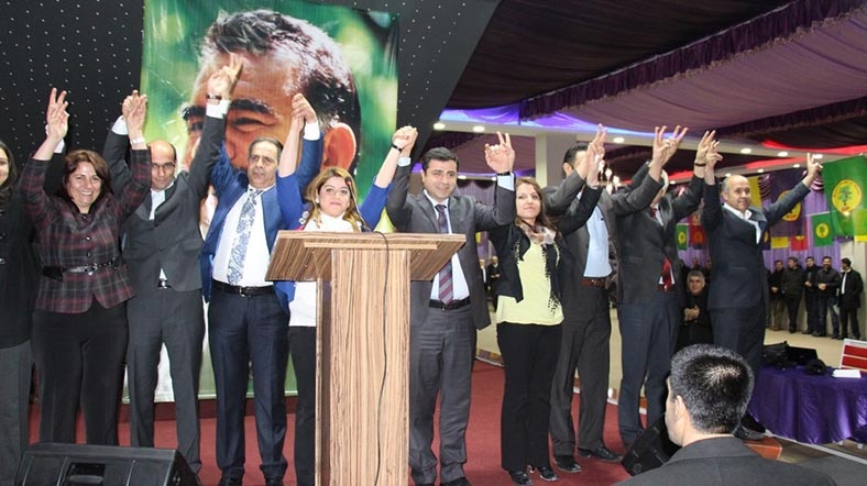 yova-demirtas yova-demirtas