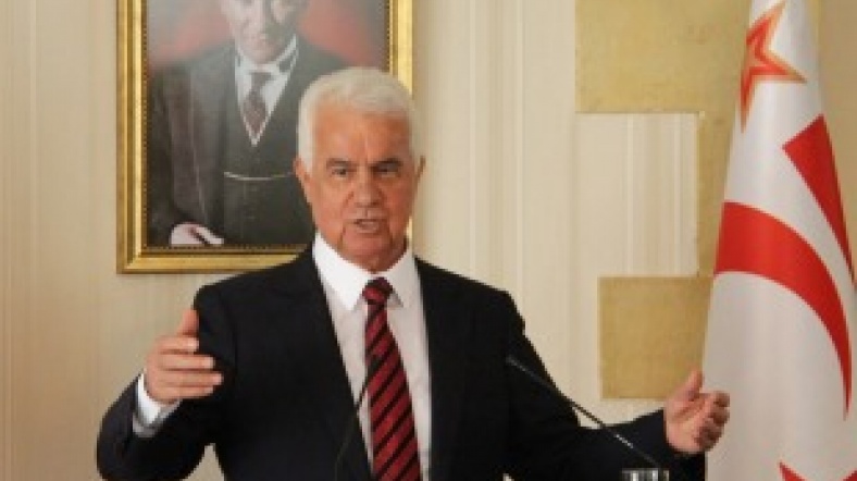 kktc'nin 3.cumhurbaşkanı derviş eroğlu.