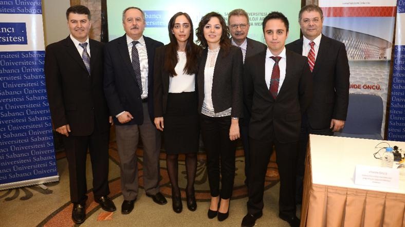 Canlı hücreden yapay doku üretimi çalışmaları Doç. Dr. Bahattin Koç (solda) başkanlığında yürütülüyor. Canlı hücreden yapay doku üretimi çalışmaları Doç. Dr. Bahattin Koç (solda) başkanlığında yürütülüyor.