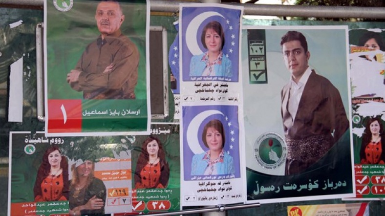 Erbil'de seçim afişleri.