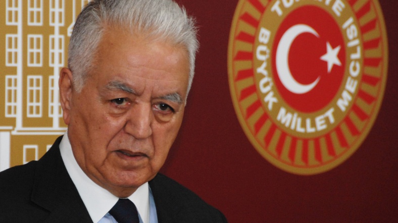 Faruk Loğoğlu main
