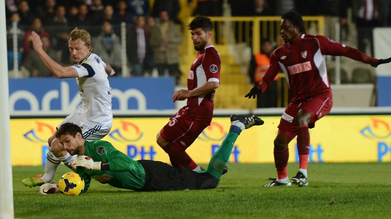 Fenerbahce_elazig Fenerbahçe deplasmanda oynadığı son dört maçta da puan kaybetti.