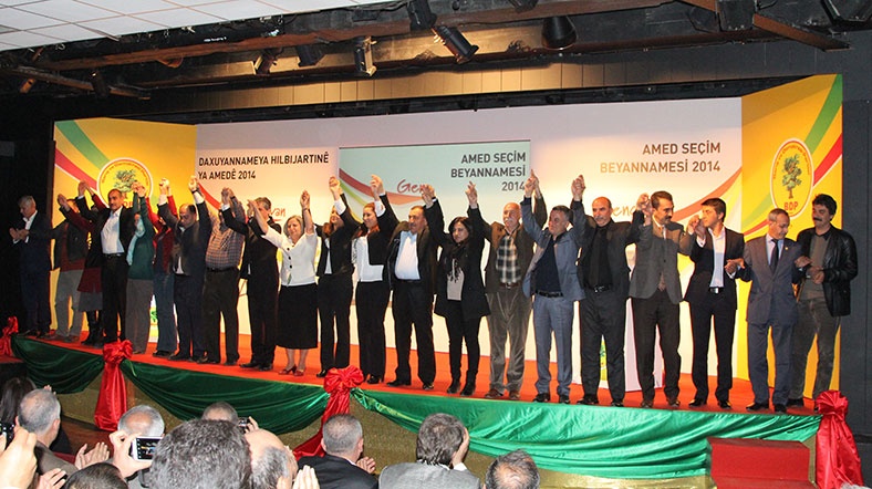 BDP'li Diyarbakır Belediye Başkan adayları,STK'lara projelerini anlattı