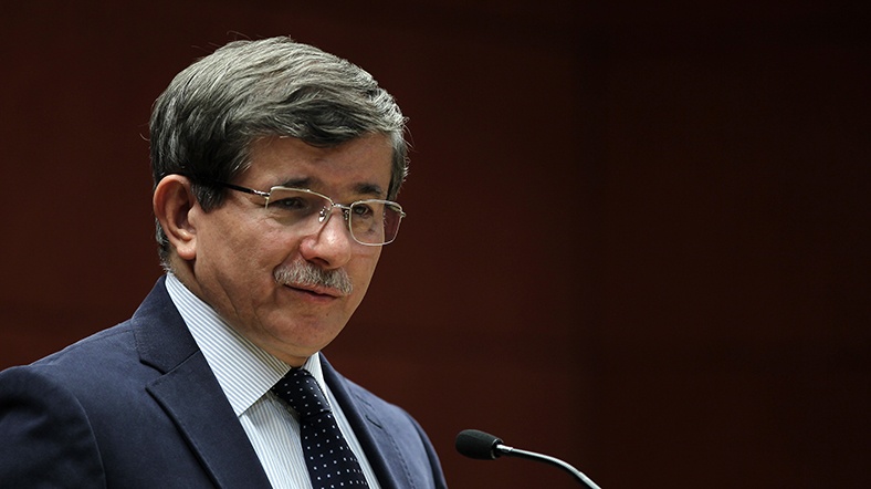 Dışişleri Bakanı Ahmet Davutoğlu Japonya öncesi Esenboğa Havaalanı
