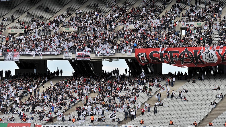 Beşiktaş-Fenerbahçe tribün