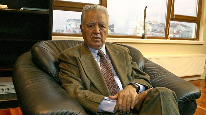 Faruk Loğoğlu main Faruk Loğoğlu main