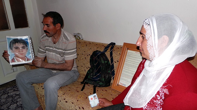 Diyarbakır'da oğlu dağa giden Tokay ailesi