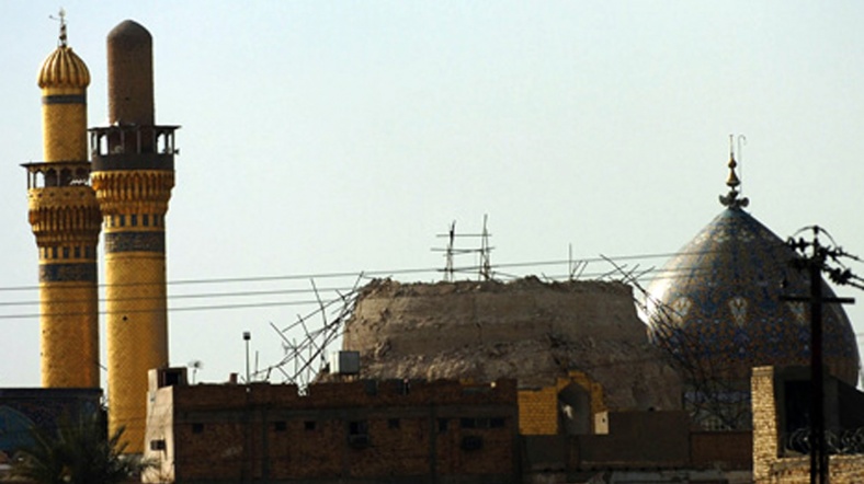 Bombalanmış El-Askeri Camii'nin kubbesi