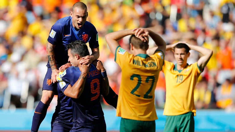 Hollanda_Avustralya Van Persie, Dünya Kupası'ndaki gol sayısını üçe yükseltti.