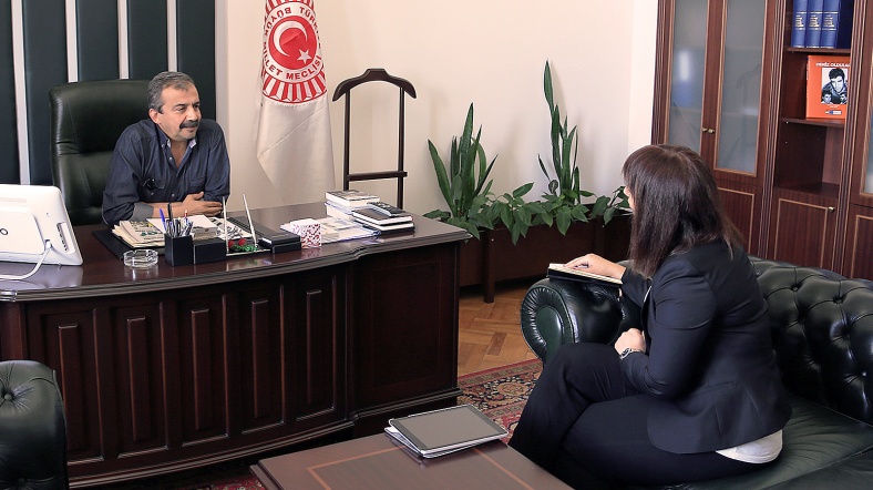 Sirri Sureyya Onder