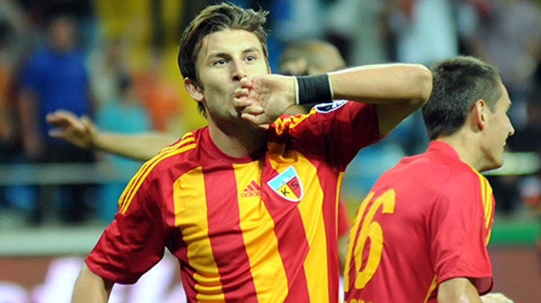 Sefa_Yilmaz Sefa Yılmaz'ın Kayserispor ile Mayıs 2016'ya kadar sözleşmesi vardı.