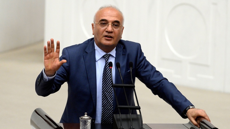 Mustafa Elitaş main