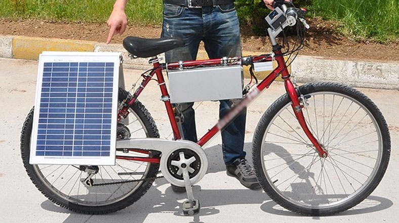 Güneş enerjili bisiklet tam şarjla 40 km yol yapabiliyor Güneş enerjili bisiklet tam şarjla 40 km yol yapabiliyor