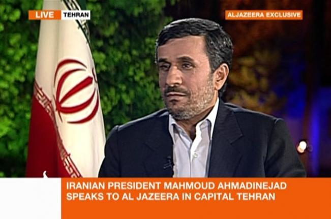 Ahmedinejad, Tahran’da Al Jazeera’nın sorularını yanıtladı.