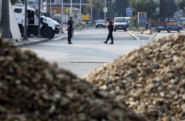 NATO güçleri, sınırda ortaya çıkabilecek eylemlere karşı yoğun güvenlik önlemleri aldı.