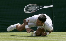 novak djokovic düşünce büyük bir acı çekti. 
